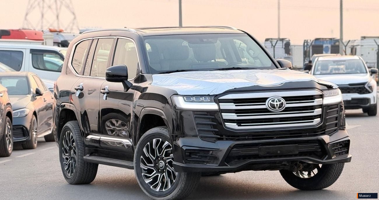Used 2022 Toyota Land Cruiser GXR for sale in UAE | GCC Spec Toyota Land Cruiser GXR Review